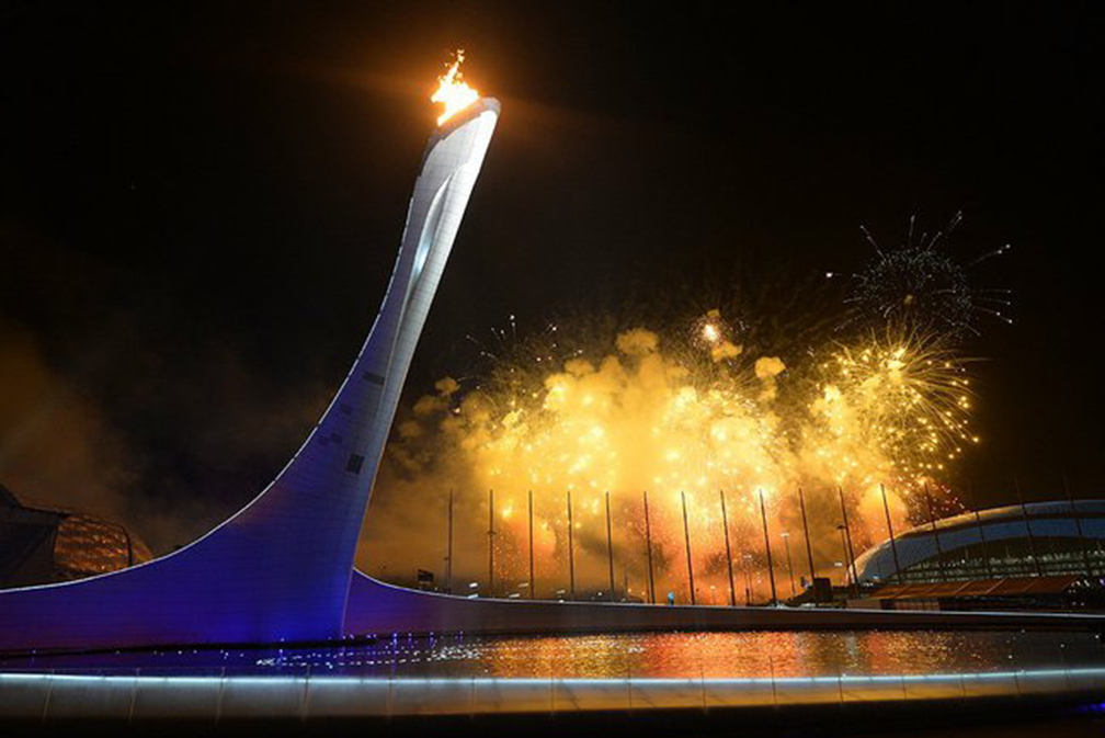 Lighting of Olympic Torch and fireworks (www.kremlin.ru)