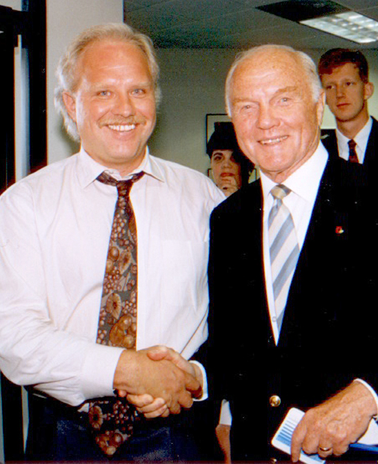 Wayne Carlson greets John Glenn at ACCAD.